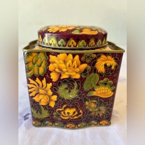Vintage Daher Bohemian Floral Tea Tin